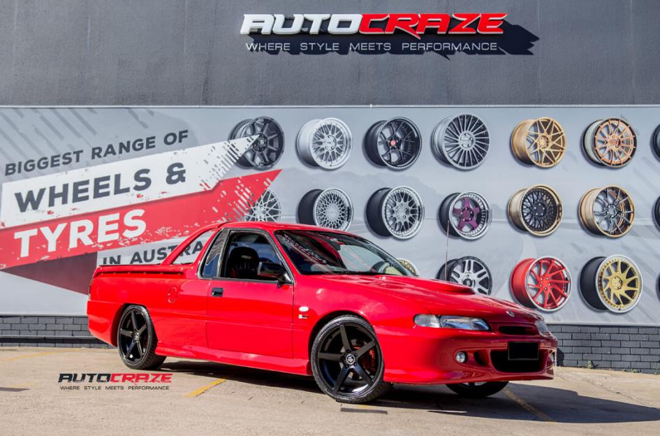 HOLDEN-COMMODORE-RACER-MATTE-BLACK